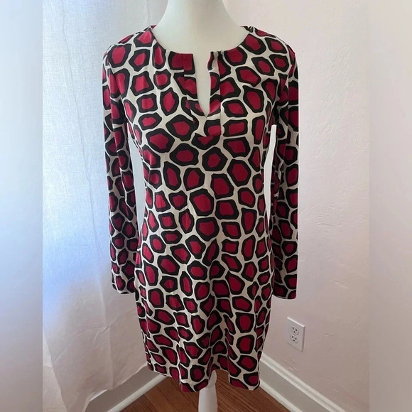 Diane Von Furstenberg Red White and Black Pattern Shift Dress Women Size 2 - Picture 1 of 7